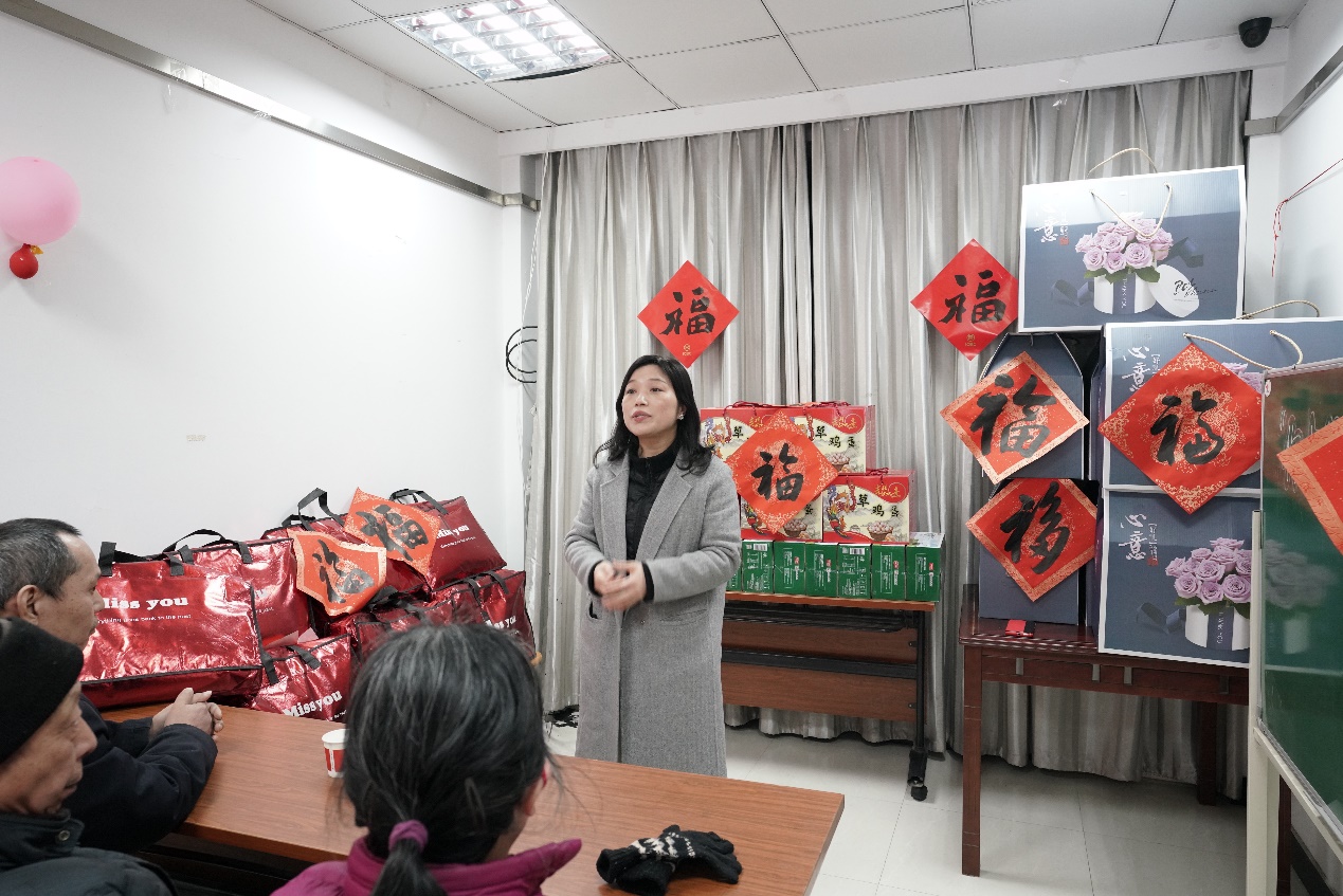 新春慰問送關愛，歲寒情深暖人心